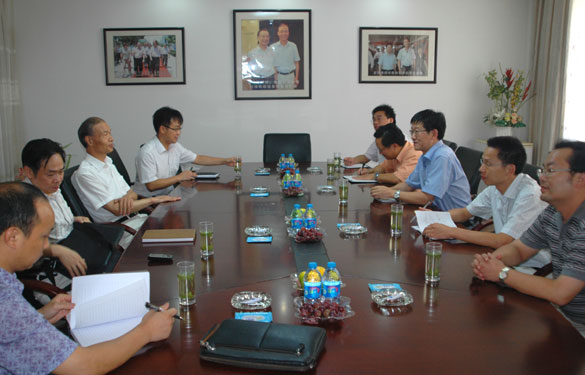 常州市委研究室向导一行十余人来mg不朽情缘集团调研