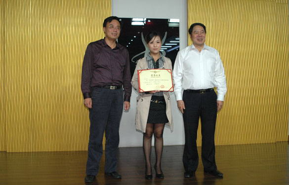 mg不朽情缘在“华朋杯”经信系统首届迎国庆职工歌咏角逐中获得佳绩