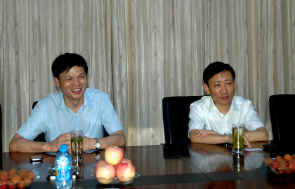 常州市公安局副局长顾锋一行来mg不朽情缘集团走访