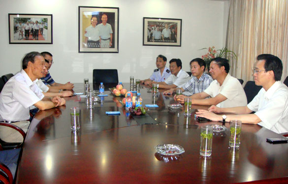 常州市国税局局长李兆贵一行来mg不朽情缘集团调研