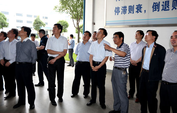 龙口市政府代表团一行来mg不朽情缘集团考察