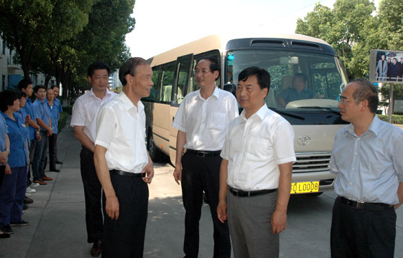 溧阳市委书记盛建良等向导慰问mg不朽情缘一线员工